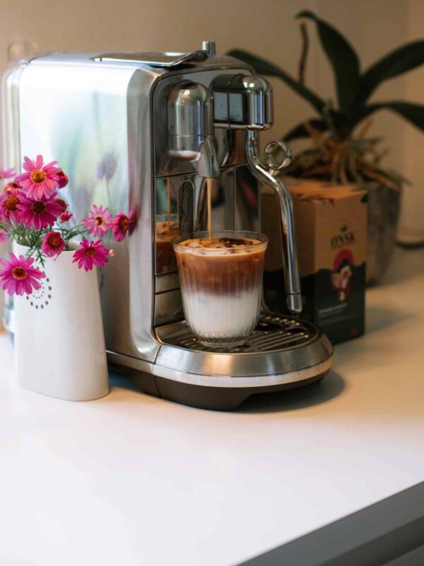 iskaffe er nemt at lave på kaffekapsler