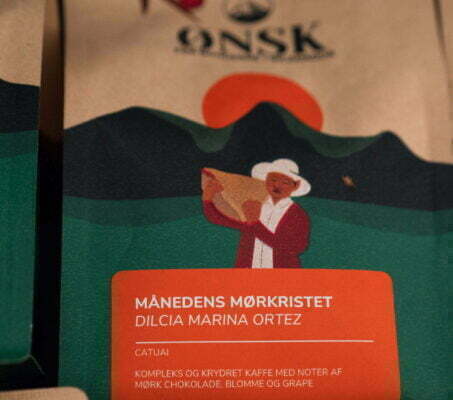 why choose a coffee subscription - Close-up of a bag of ØNSK specialty coffee beans - organic coffee from Nicaragua - specialty coffee delivered to your door