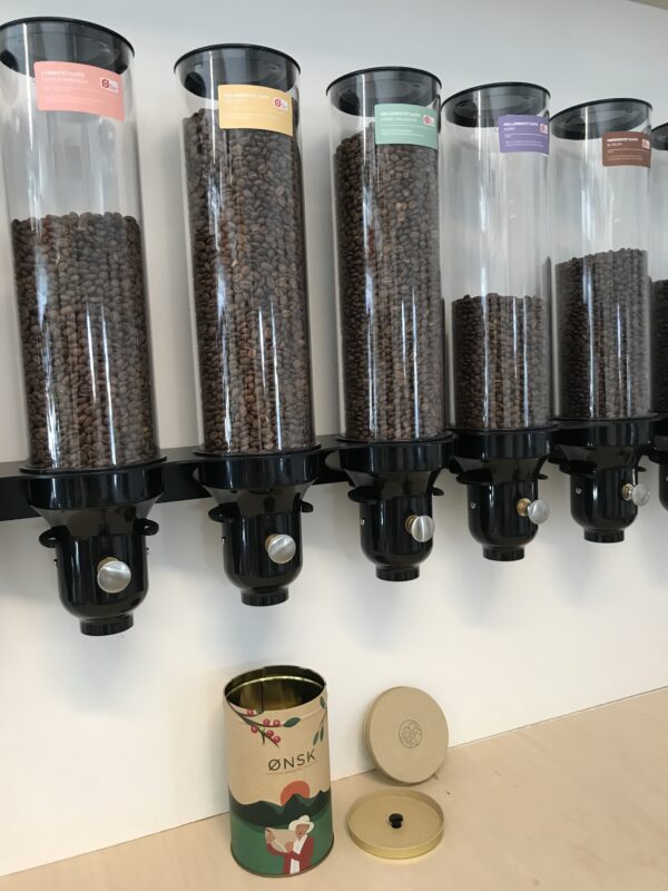 Kaffebønner løsvægt - dispensere og kaffedåse - emballagefri kaffe