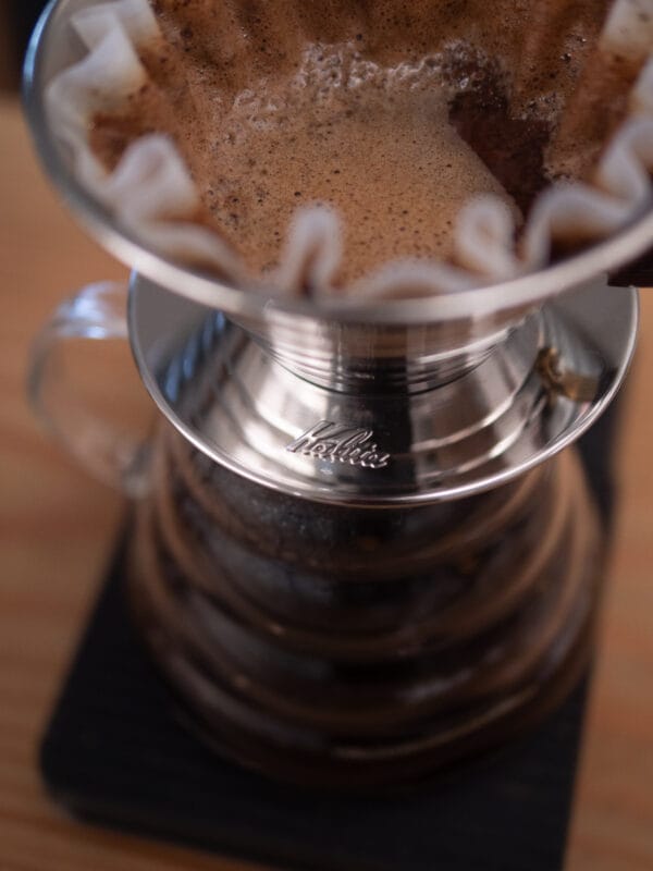 Mellemristet-kaffe-på-kalita-wave