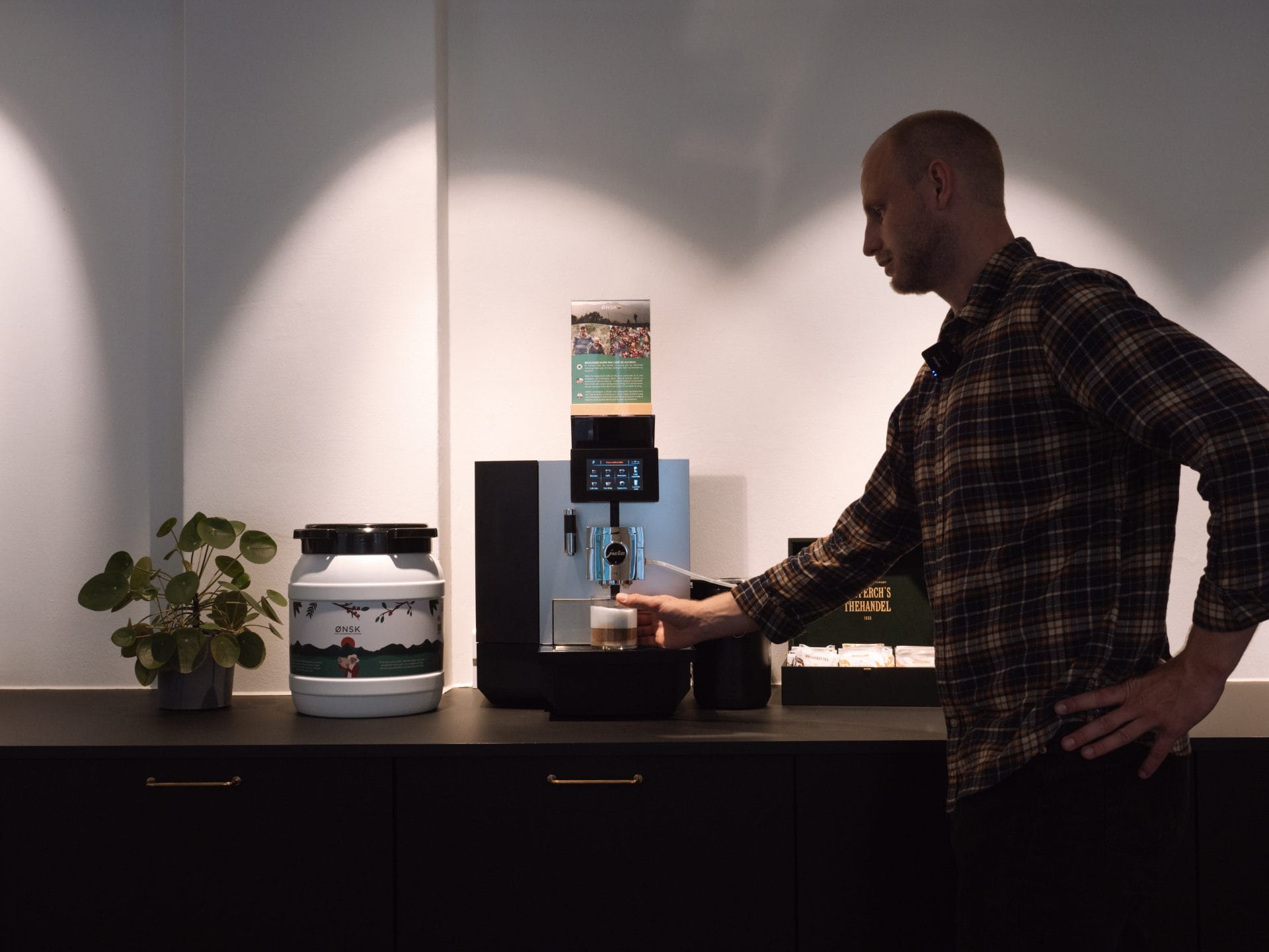 Kaffeløsning kontor-Jura X10-kaffemaskine-erhverv-ENVO-IT-ØNSK