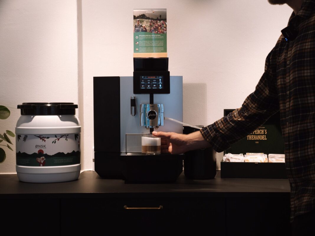 Kaffeløsning-erhverv-Jura-X10-kaffemaskine-erhverv-ENVO-IT-ØNSK