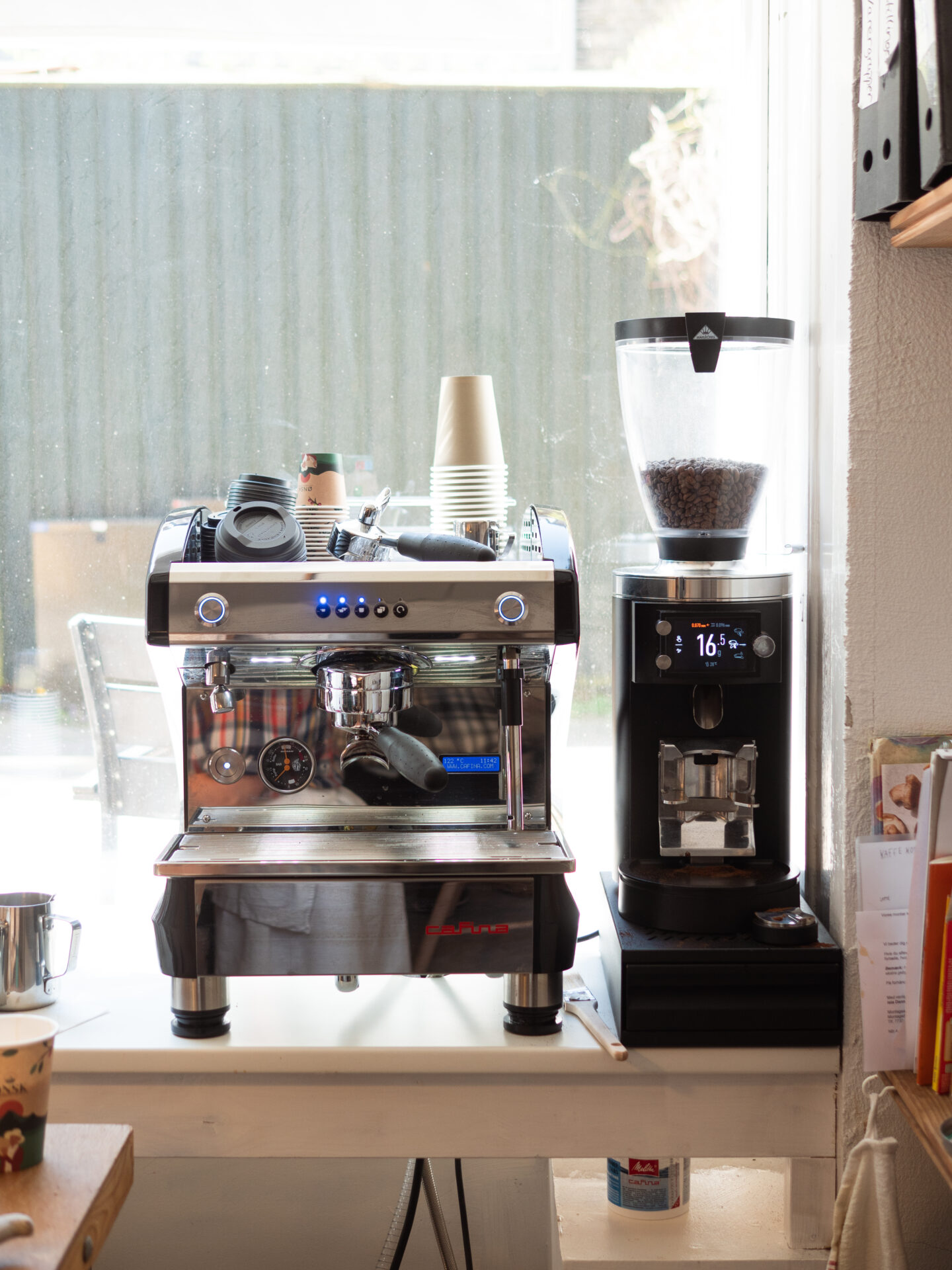 Kaffeløsning butik-Kaffemaskine-Cafina-1grp.-espressomaskine-butik-og-cafe-jord-til-bord-ønsk